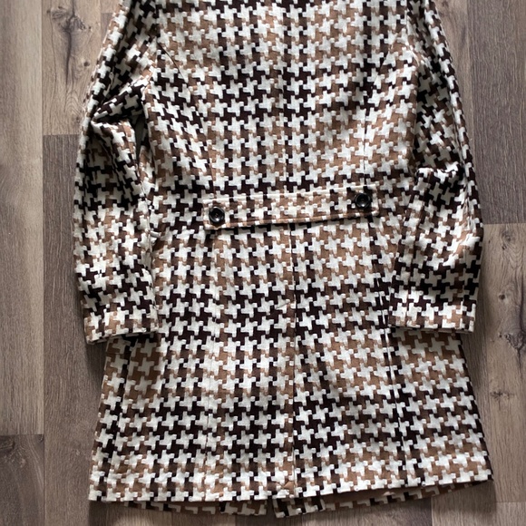 Tailored Fall/Spring Coat - Picture 4 of 5